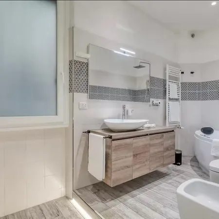 Don Bosco Luxury Jacuzzi Lejlighed *